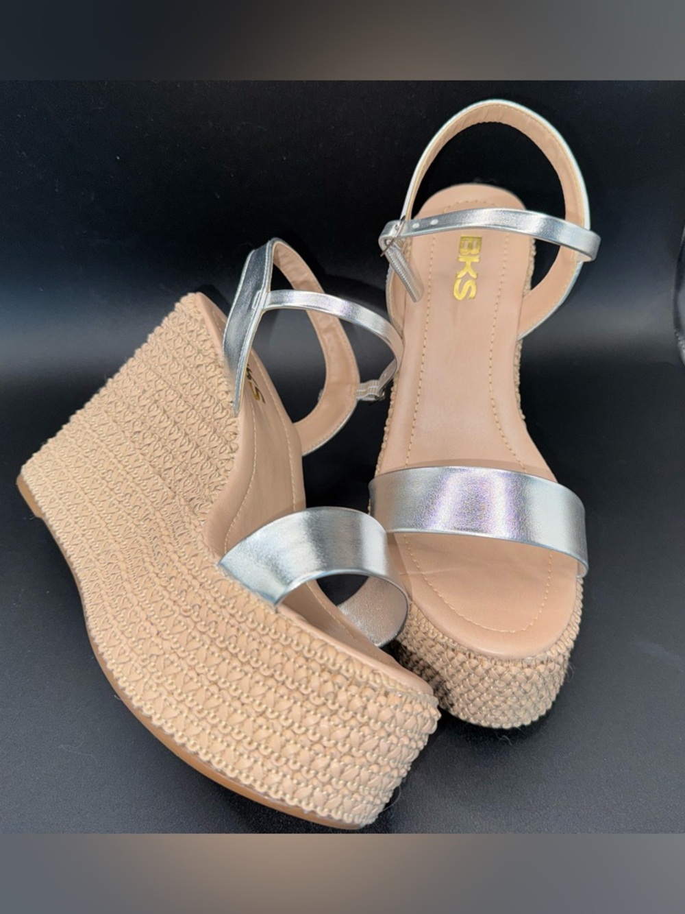 Bakers BKS Zane Plata Metallic Platform Wedge Sandals Silver Glam Size 7 NIB
